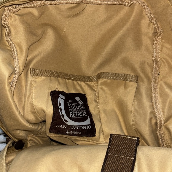 Rustic backpack - Picture 4 of 6